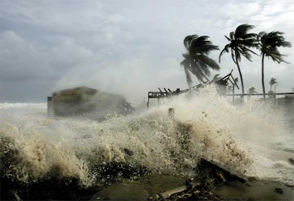 hurricanewaves.jpg